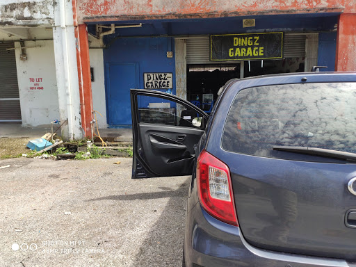 DINGZ GARAGE