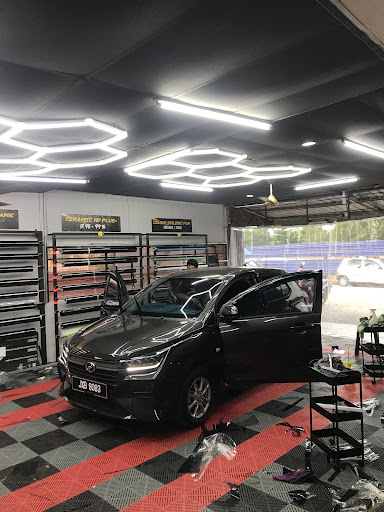 Ryz Auto Tinted Specialist Ryz Auto Tinted Specialist
