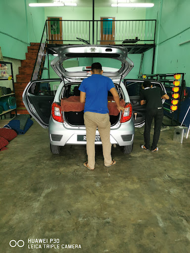 EZ Auto Tinted & Services EZ Auto Tinted & Services