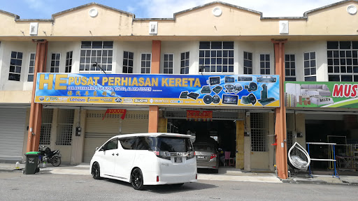 Pusat Perhiasan Kereta HE