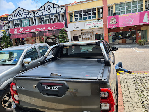 ES 4x4 Accessories JB