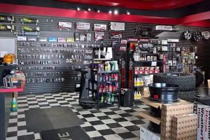 Kedai Aksesori Kereta di Kuala Terengganu, Malaysia: Servis Pantas
