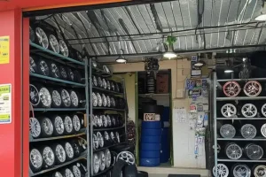 Kedai Aksesori Kereta di Kudat, Malaysia: Harga Jimat